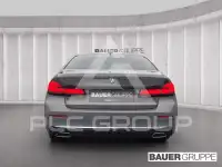2022 BMW 520