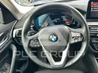 2022 BMW 520