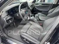 2022 BMW 520