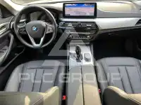2022 BMW 520