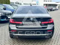 2022 BMW 520