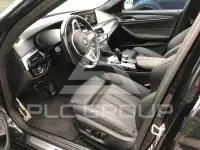 2022 BMW 520