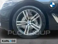2022 BMW 520