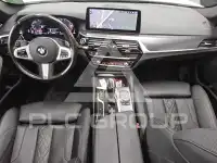 2022 BMW 520