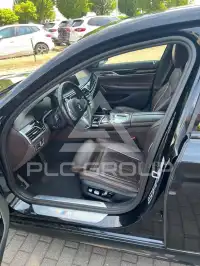 2022 BMW 730