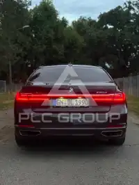 2022 BMW 730