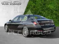 2022 BMW 730