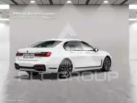 2022 BMW 730