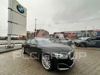 2022 BMW 730