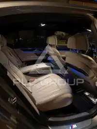 2022 BMW 730