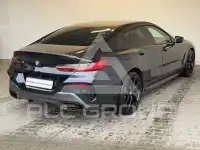 2022 BMW M8