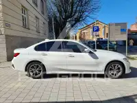 2022 BMW 318