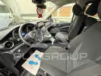2022 Mercedes Benz V 300