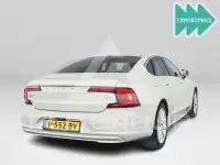 2022 Volvo S90