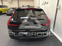 2022 Volvo V90