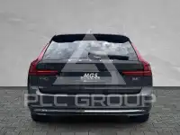 2022 Volvo V90
