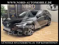 2022 Volvo V90