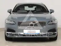 2022 Volvo V90