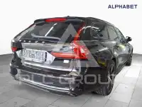 2022 Volvo V90