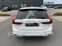 2022 Volvo V90