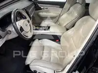 2022 Volvo V90