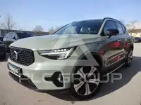 2022 Volvo XC40