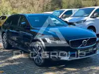 2022 Volvo V90