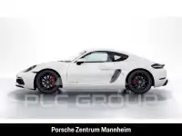 2022 Porsche Cayman