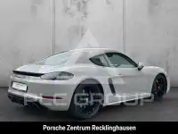 2022 Porsche Cayman