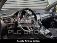 2022 Porsche MACAN
