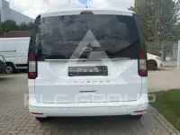 2022 Ford Tourneo