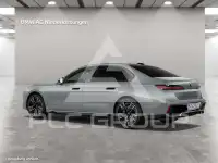 2023 BMW 740