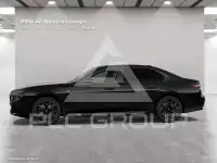 2023 BMW 740