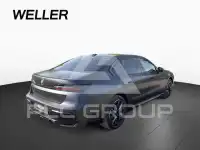 2023 BMW 740