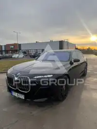 2023 BMW 740
