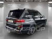 2023 BMW X7