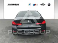 2023 BMW 530