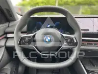 2023 BMW 530