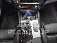 2023 BMW 530