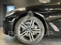 2023 BMW 530
