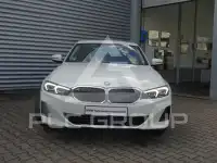 2023 BMW 320