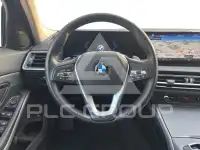 2023 BMW 320