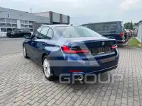 2023 BMW 320