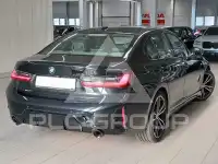 2023 BMW 320