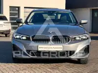 2023 BMW 320