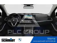 2023 BMW 320