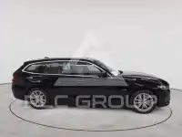 2023 BMW 320