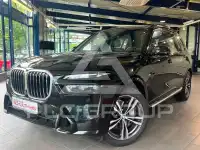 2023 BMW X7