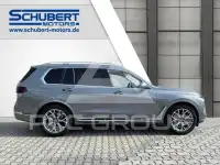 2023 BMW X7
