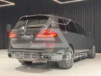 2023 BMW X7